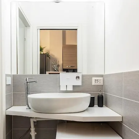 Da Francesco - Ampio Monolocale Soppalcato Apartment Milan